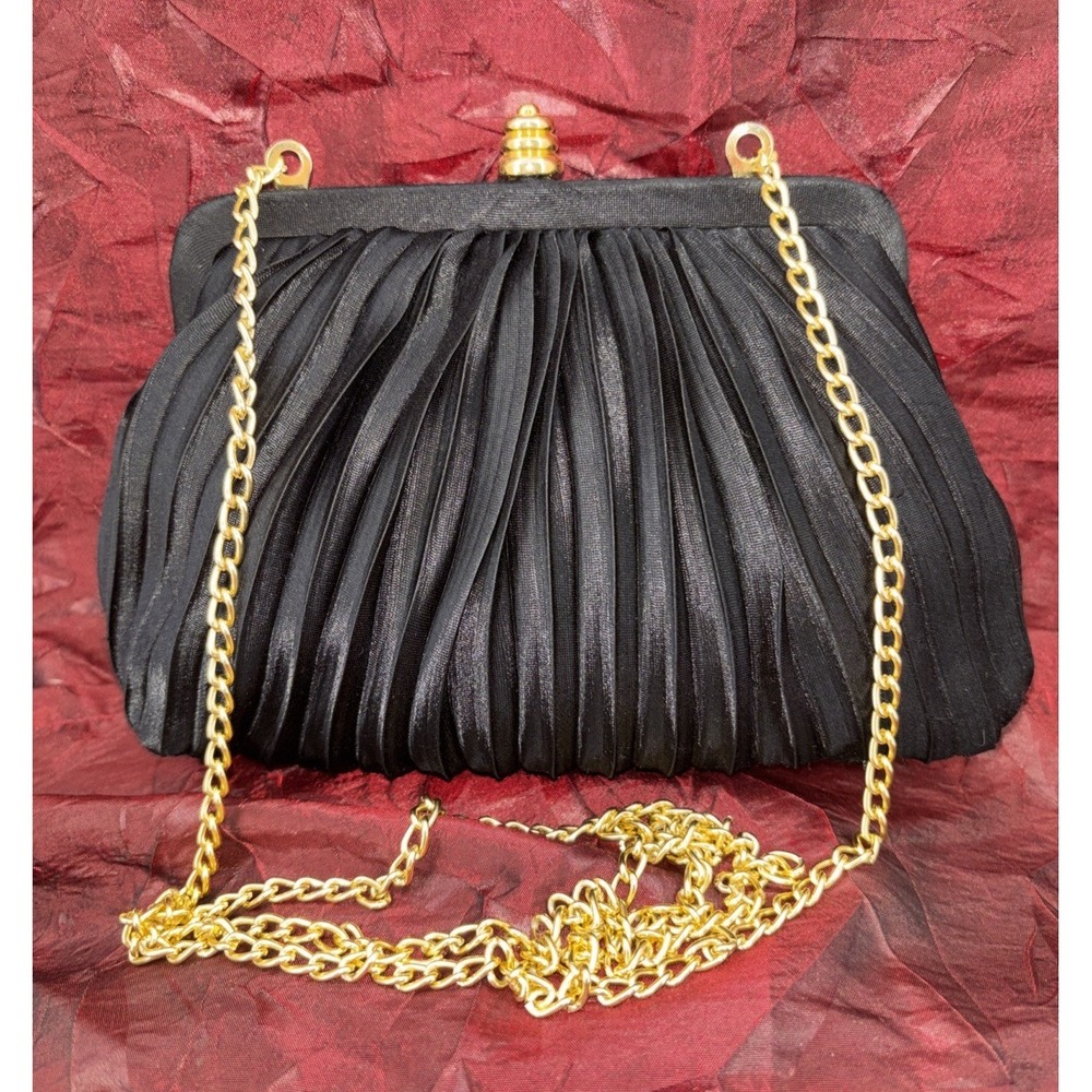 Vtg SASHA Black Pleated Clutch Shoulder Evening Bag Gold Kiss‎ Clasp Chain Strap
